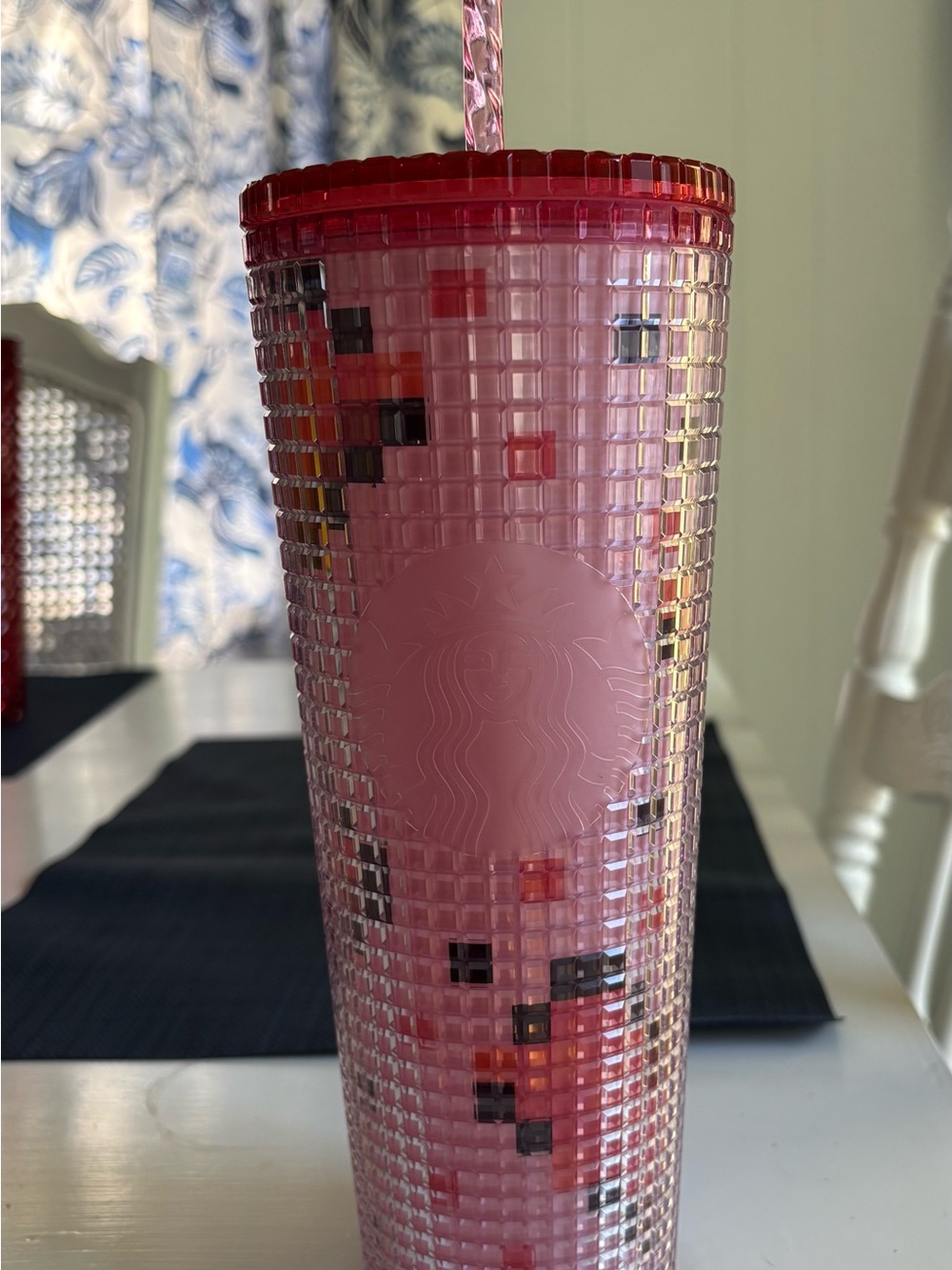 Starbucks Pink Red Pixel Hearts Grid Venti Tumbler Like New